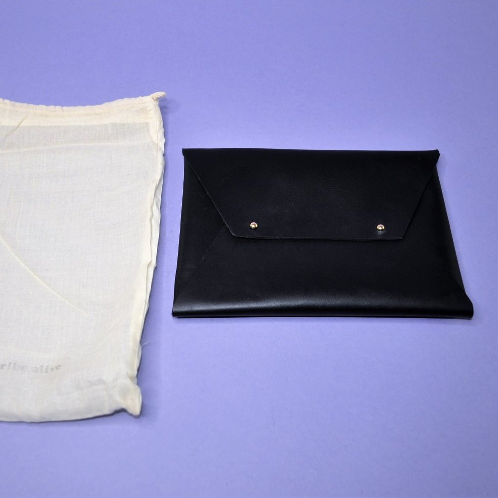 NWOT - Tribe Alive Black Leather Clutch